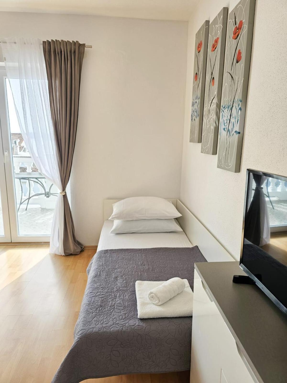 Apartments Karalic Ll Crikvenica Exteriör bild